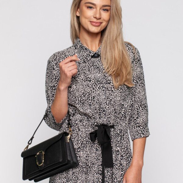 odinė, juodos spalvos rankinė