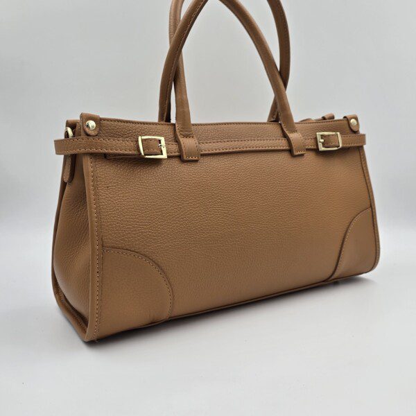 stilinga, odinė rankinė