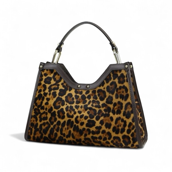 Stilinga leopardo rašto rankinė su tvirtu tamsiai rudos odos rankena ir auksinėmis detalėmis