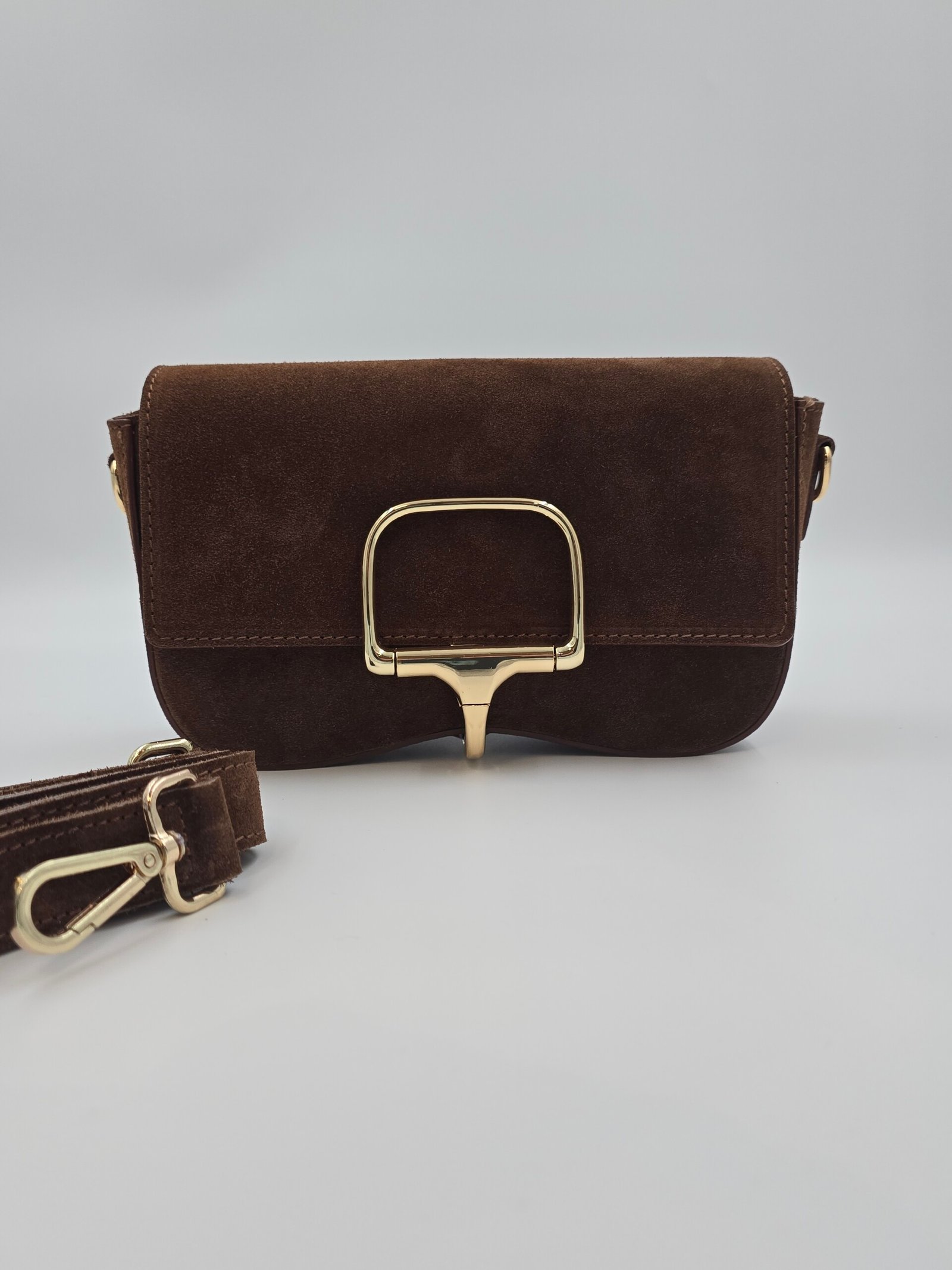 Rankinė „Belladonna“ – verstos odos kolekcija